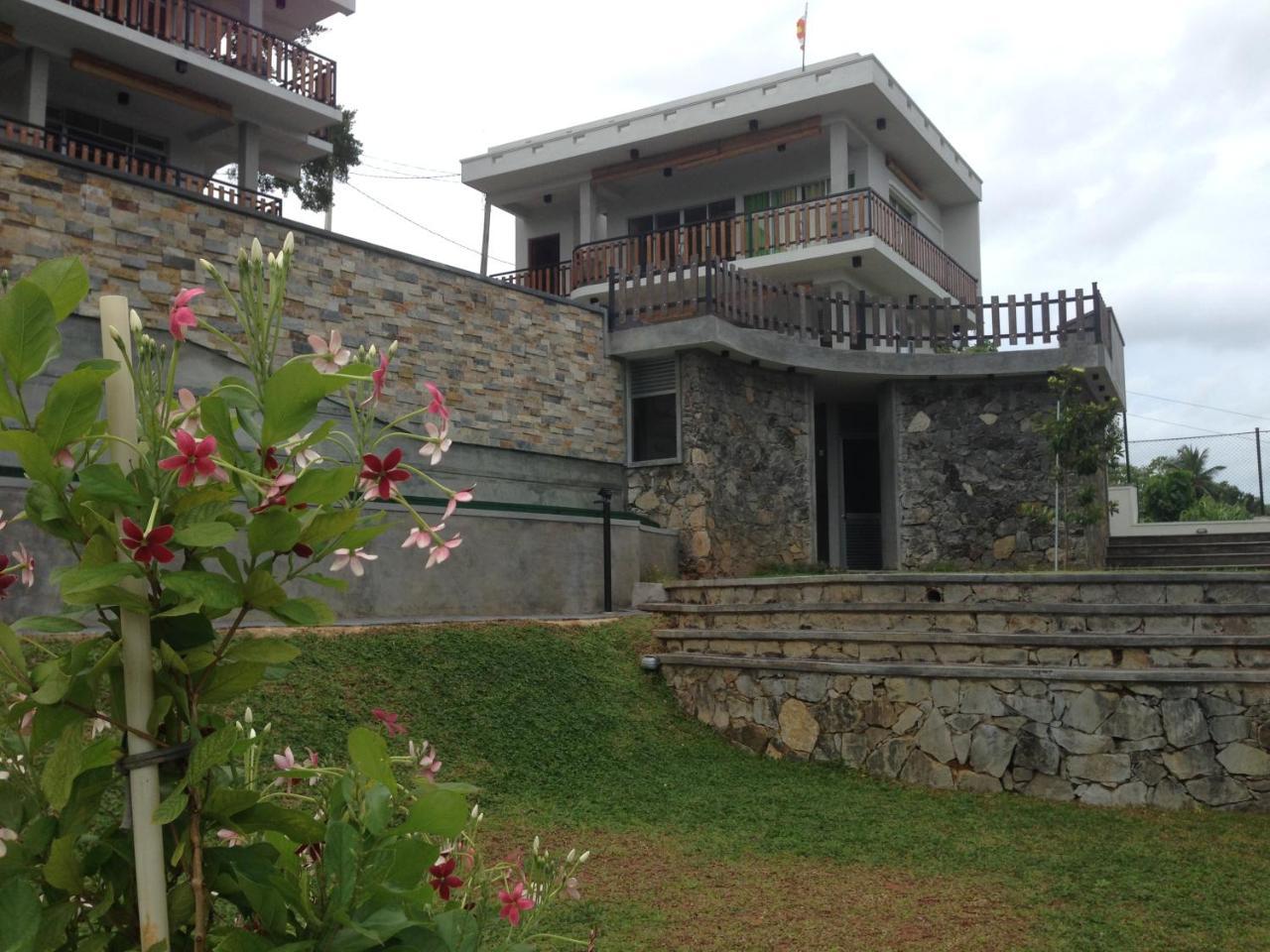 ماتارا Lotus Villa Holiday Resort المظهر الخارجي الصورة